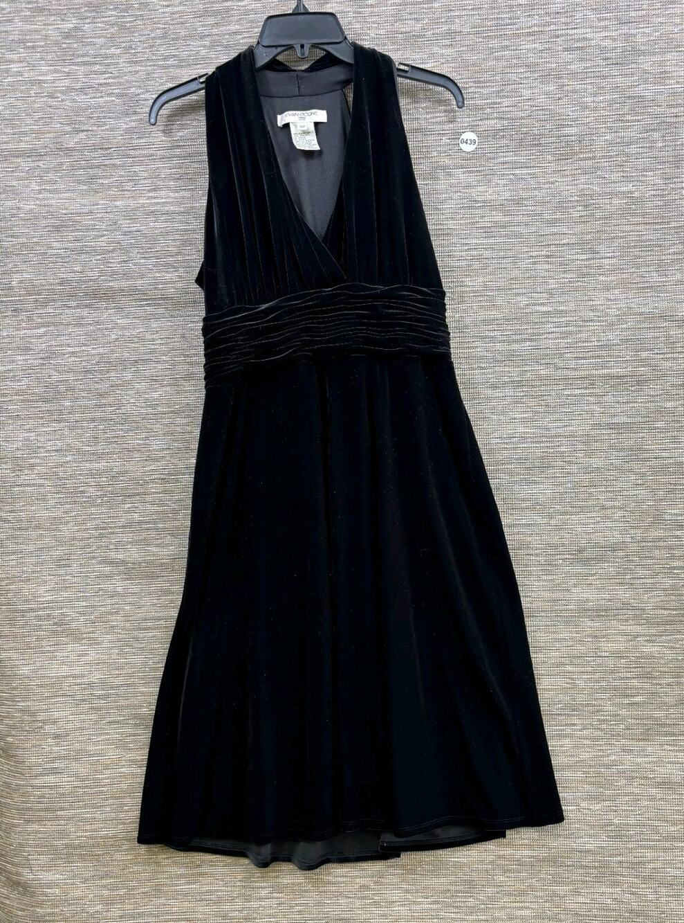 Evan Picone Velvet Midi Dress Women’s Size 14P Black Deep V-neck Cut Sleeveless